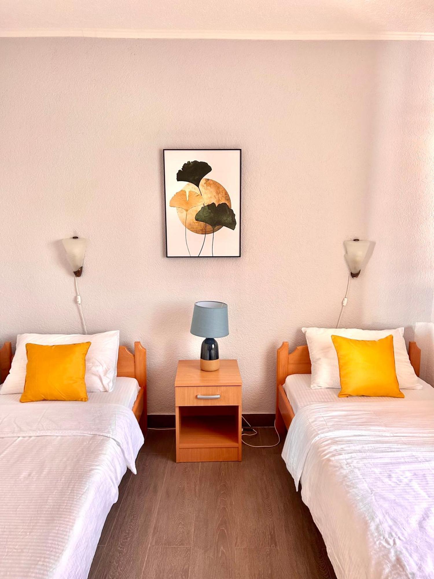 Hotel Victoria บาร์ ภายนอก รูปภาพ