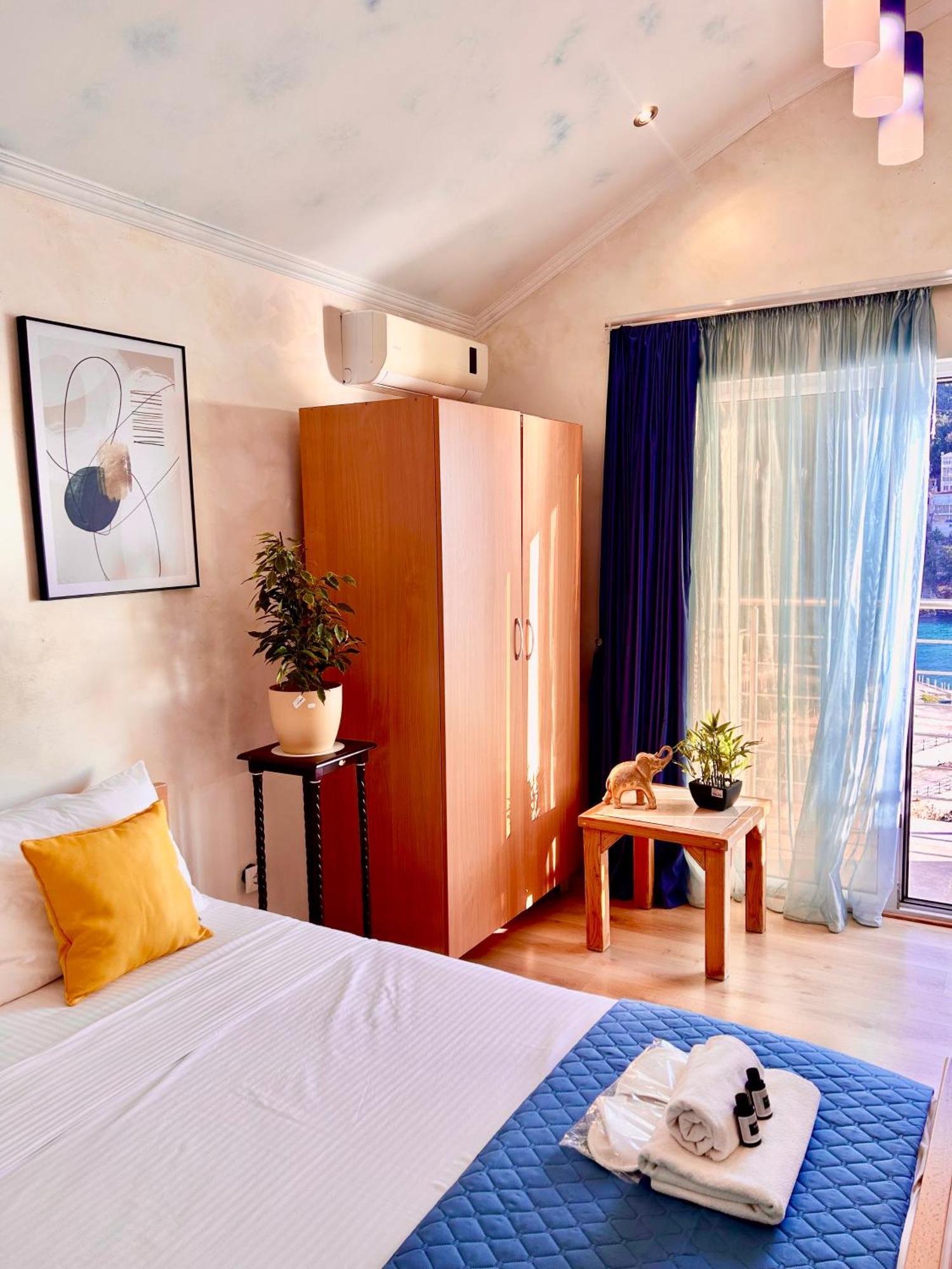 Hotel Victoria บาร์ ภายนอก รูปภาพ