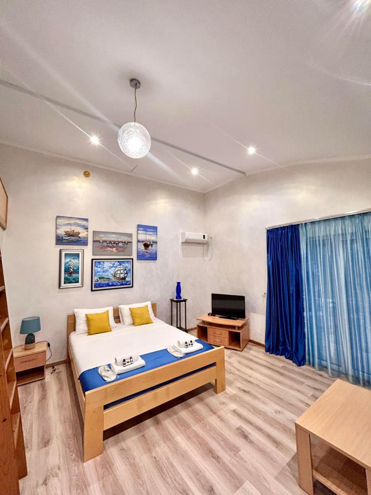 Hotel Victoria บาร์ ภายนอก รูปภาพ